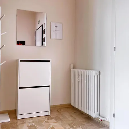 Ur-nest Brodolini * Boloňa